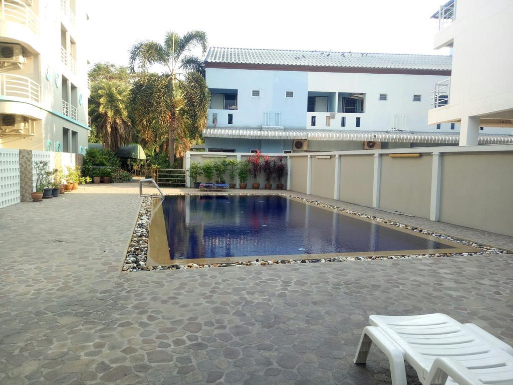Lomsabai Apartments Bangsaen Exterior foto